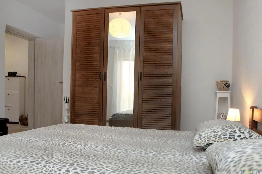 Modern Apartment By Umag Sea 0*,